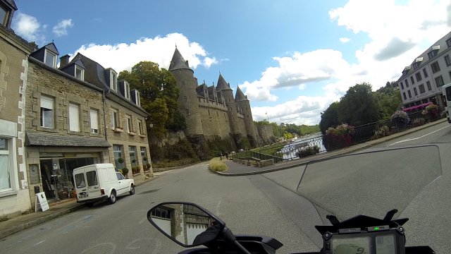 2019-08-18-retour de bretagne (11).Movie Instantané