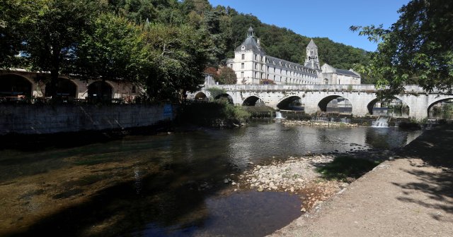 2022.09.22 roadtrip perigord IMG 0520 stitch blog