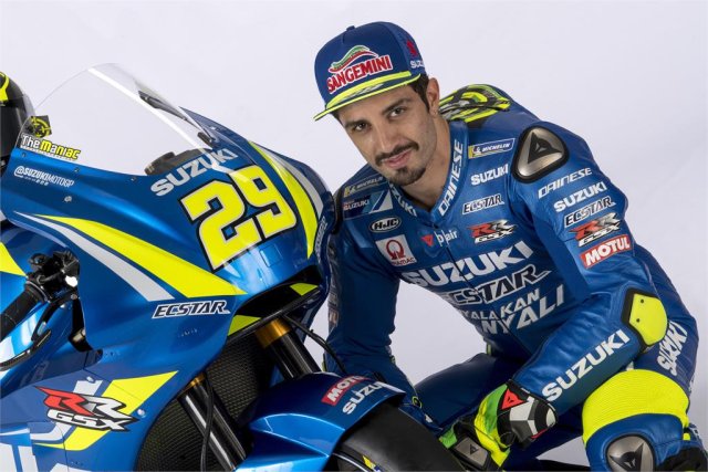 2018-team-suzuki-ecstar-andrea-iannone5