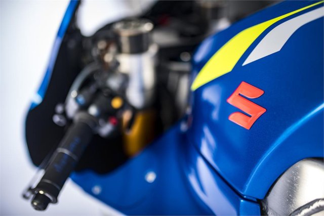 2018-team-suzuki-ecstar-gsxrr11