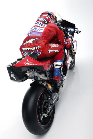 Andrea-Dovizioso-16 UC70027 Low