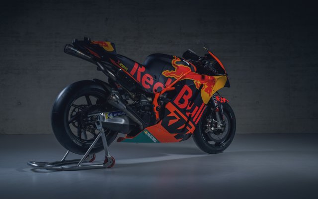 267070 MotoGp 44 Espargaro Red Bull KTM Factory Racing-330