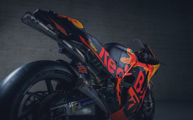 267073 MotoGp 44 Espargaro Red Bull KTM Factory Racing-336