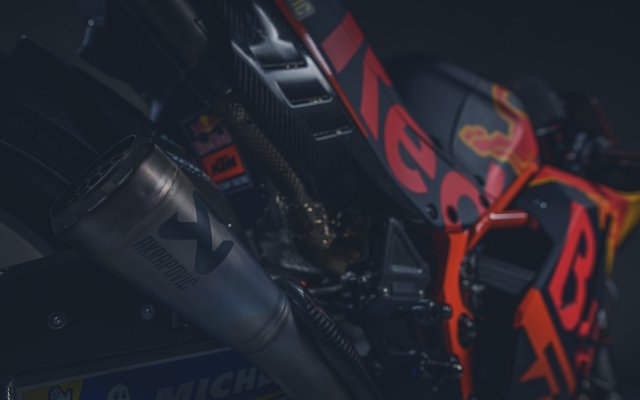 267074 MotoGp 44 Espargaro Red Bull KTM Factory Racing-339