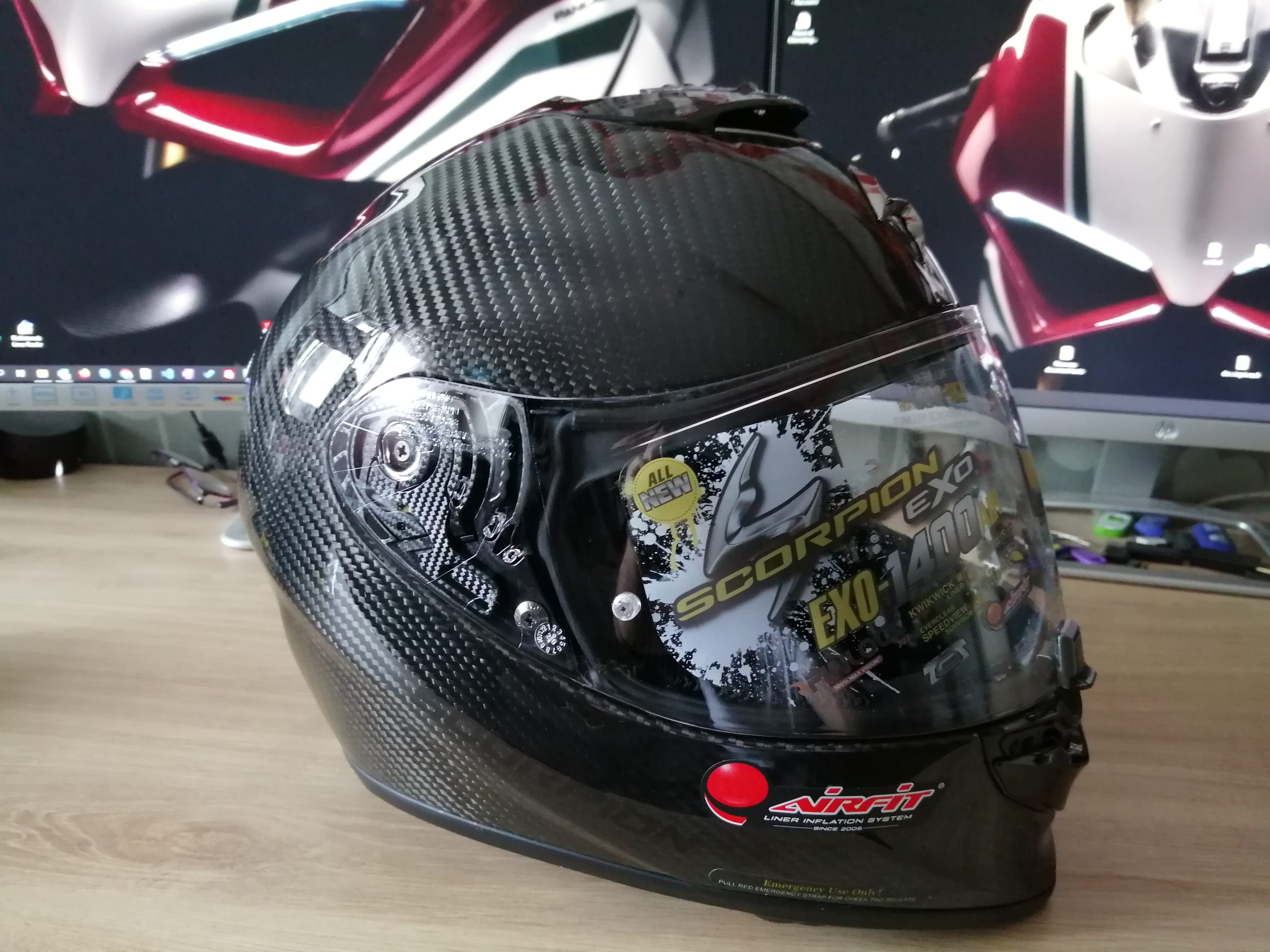 Matos – Casque Scorpion EXO-1400 CARBON AIR
